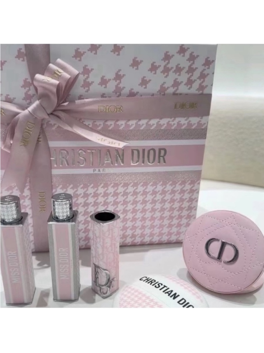 Dior beauty gift mirror - Picture 4 of 7
